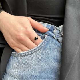 Black square set cushion ring PO